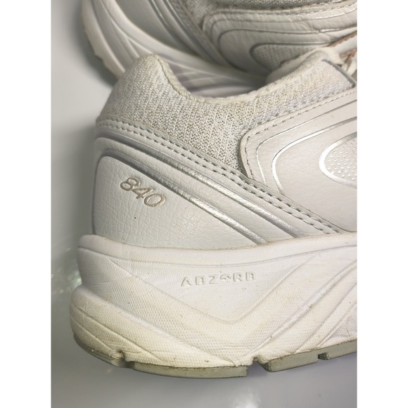 NEW BALANCE 840 Women's Sz 8 White & Rose Gold Walking Athletic Comfort Shoes - Picture 7 of 9